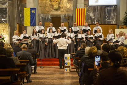 Tàrrega canta per la pau - L’Ateneu de Tàrrega va celebrar ahir el segon dels seus concerts solidaris per ajudar la població d’Ucraïna. Sota el lema de Música per la pau, les corals de les comunitats ucraïneses de Tàrrega i Guissona van  ...