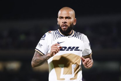 Dani Alves, amb la samarreta del seu nou club, el Pumas.