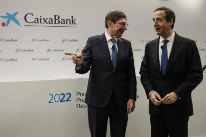 El president de CaixaBank, José Ignacio Goirigolzarri, i el conseller del banc, Gonzalo Gortázar.