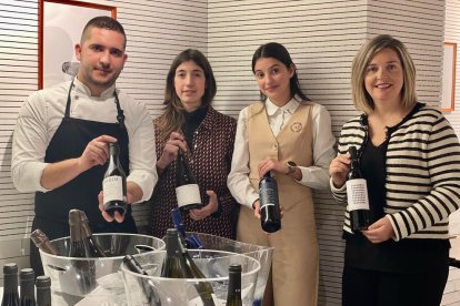 La enóloga Clara Griera abre el ciclo 'D'Vines' con vinos de L'Olivera