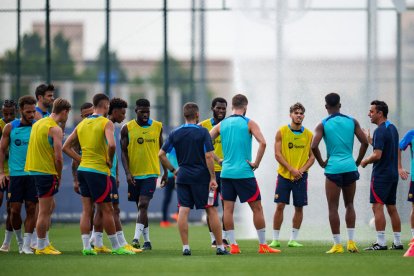 L’equip blaugrana va tornar ahir als entrenaments després de l’empat amb el Rayo en l’estrena.