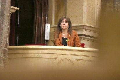 Laura Borràs, a la tribuna de convidats de l’hemicicle.