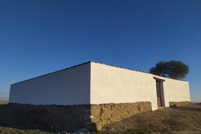 El cementiri del nucli del Pedrís, a Bellcaire d’Urgell.