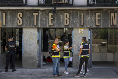 Detenido el hombre que mató a la dueña de una tienda en la plaza de Tirso de Molina (Madrid)