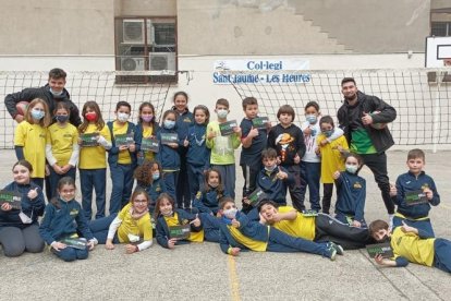 Els alumnes del col·legi Sant Jaume han estat els primers a participar en el segon ‘Voleibolitza’t’.