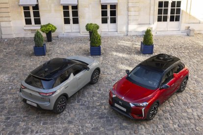 La variant DS 3 E-Tense està propulsada per un motor de 156 CV de potència i una bateria de 54 kWh.