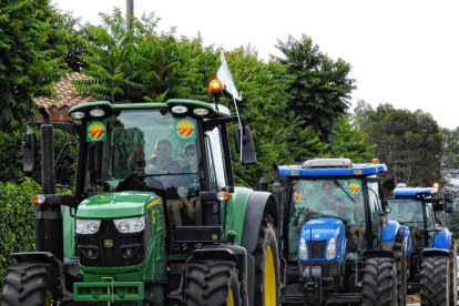 La marxa de tractors va circular ahir de 4 de la matinada fins a entrada la nit per anar a Madrid.