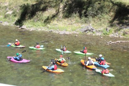 Les activitats aquàtiques a la Noguera Pallaresa són un dels atractius del Pirineu.