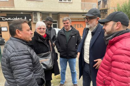 Larrosa i els edils Valls, Queralt i Quiñónez, a la Bordeta.