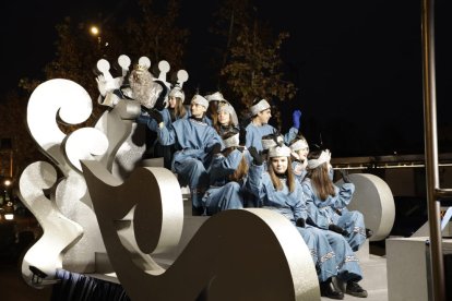 Una de las carrozas de la cabalgata del jueves de Alcarràs.