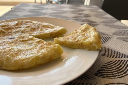 De patates o espanyola, la truita en majúscules