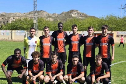 Plantilla del Tornabous antes de un partido de la pasada temporada.