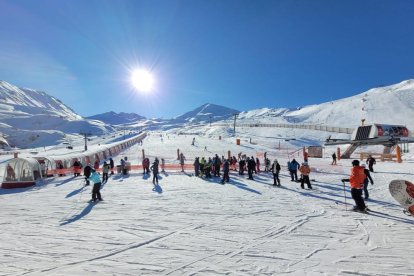 Més de 2.000 persones van visitar ahir l’estació de Boí Taüll, a l’Alta Ribagorça.