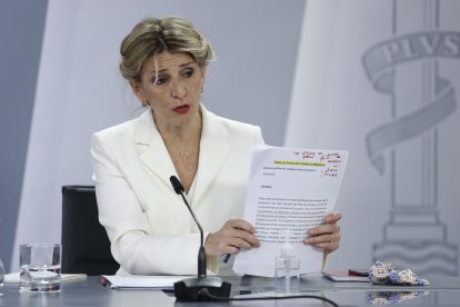 La ministra de Trabajo, Yolanda Díaz durante la rueda de prensa tras el Consejo de Ministros.