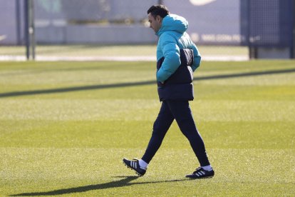 Xavi durante el entrenamiento de ayer en la Ciutat Esportiva.