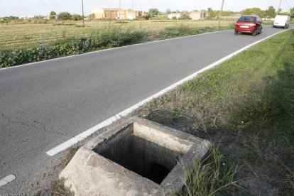 Una de les arquetes al costat del camí de la Mariola.