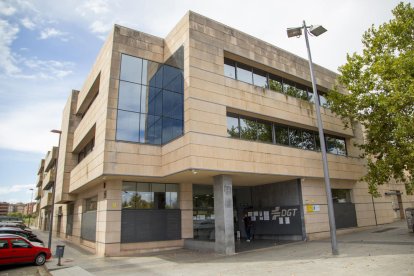 Vista de les dependències de la prefectura provincial de la Direcció General de Trànsit a Lleida.