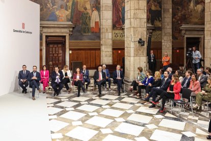 Los miembros del nuevo Govern en el acto de toma de posesión.