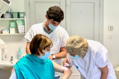 Inici de la campanya de prevenció amb dermatòlegs de l’Arnau de Vilanova i l’IRBLleida.