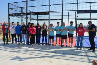 Rosselló inaugura una pista de pádbol, una fusión de pádel y fútbol 