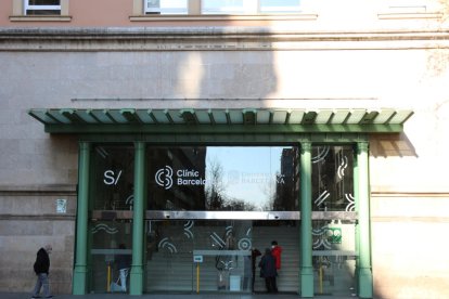 Imatge de l’entrada principal de l’Hospital Clínic de Barcelona.