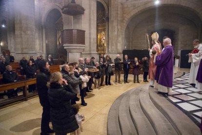 El bisbe Salvador Giménez beneeix els Jesusets a la Catedral de Lleida