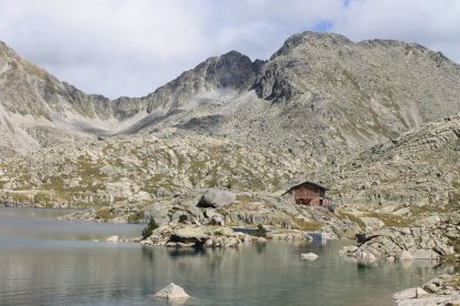 Colomina, coneguda com Casa Keller, és una de les tres construccions cedides per Endesa a la FEEC.