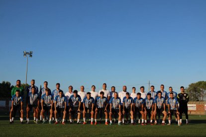 El Artesa de Lleida comenzó a preparar ayer una temporada histórica con su debut en la Primera Catalana.