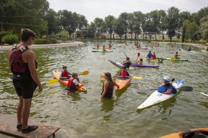 Alrededor de 150 niños y niñas pasarán este año por el Casalet que organiza el Nàutic Mig Segre de Ponts. 