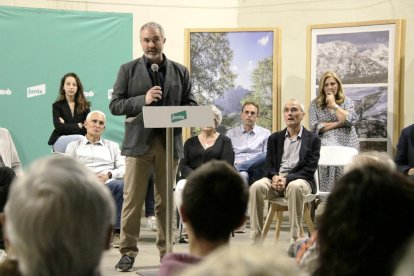 El cap de lista de Junts en la Seu, Jordi Fàbrega, en la presentación.