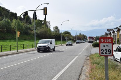 Imagen del Eix Pirinenc a su paso por Castellciutat. 