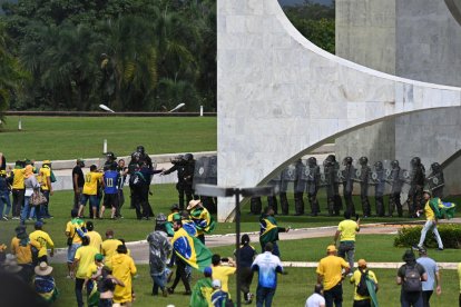 Bolsonaristas radicales invaden el Palacio presidencial de Brasil