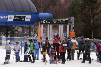 Esquidores ayer en las pistas de Espot, en el Pallars Sobirà.