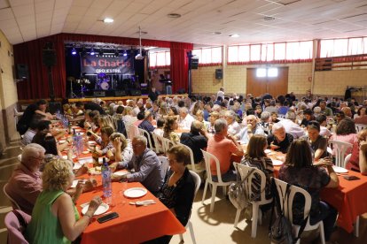 Dinar popular ahir a la Sala de Ball de Torre-serona.