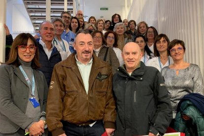 L’Arnau va reconèixer els sanitaris amb més de 25 anys de trajectòria.