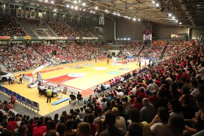 El Barris Nord batió el récord de asistencia en un partido del Força Lleida y por primera vez en quince años se abrió la zona de la tribuna alta, más conocida como Dragon Khan.