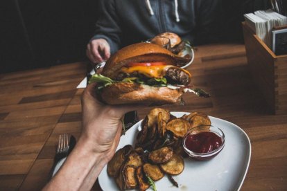 Una dieta equilibrada, clave para controlar el colesterol.