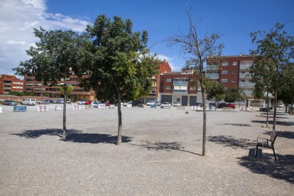 Estat actual de la plaça, que requereix una millora.