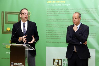 L'alcalde de Mollerussa, Marc Solsona, i el director de Fira de Mollerussa, Xavier Roure

Data de publicació: dimarts 07 de febrer del 2023, 13:06

Localització: Mollerussa

Autor: Oriol Bosch