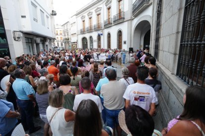 Concentració pel crim d’una dona a Còrdova dimarts.