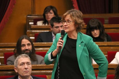 La consellera Meritxell Serret, durante un pleno del Parlament.