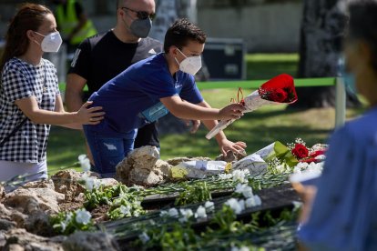 Un momento de la ofrenda floral que tuvo lugar el año pasado, en plena pandemia.