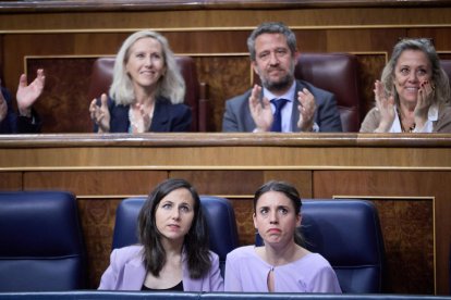 La ministra Ione Belarra al costat de la impulsora de la llei del ‘sí és sí’, Irene Montero, el 20 d’abril.