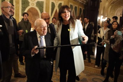 L’expresident Jordi Pujol al costat de la presidenta del Parlament suspesa, Laura Borràs.