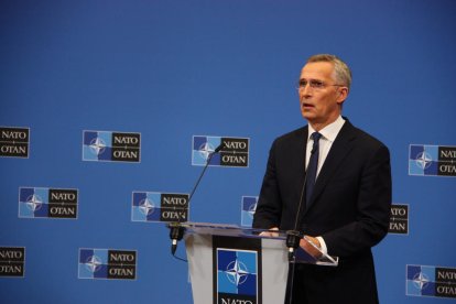 El secretari general de l'OTAN, Jens Stoltenberg, en la roda de premsa posterior a la cimera extraordinària entre els líders de l'OTAN, el G7, i la UE.