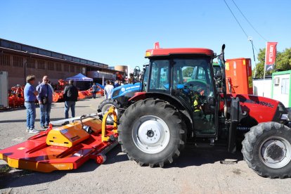 Els tractors i la maquinària agrícola, un dels atractius de l’última Fira de Sant Miquel.