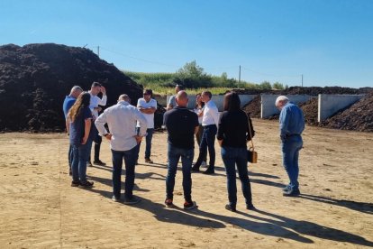 Visita del subdelegado a la planta de compostaje de Alcarràs. 