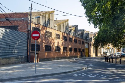 Una zona a transformar - El sector de les actuals cotxeres d’autobusos i el seu entorn ha quedat una mica al marge de l’expansió urbanística que ha viscut Cappont en les últimes dècades. La proposta de modificació del Pla General aposta pe ...