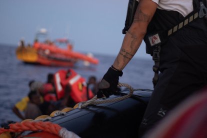 Open Arms desembarca en Brindisi con 299 personas rescatadas