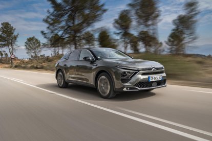 El nou Citroën C5 X segueix la línia de models que van marcar una època, com el BX, el CX, XM o el Xantia.